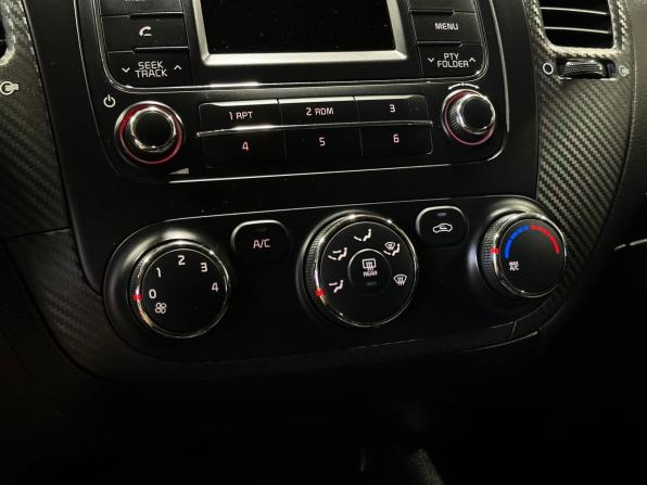 Kia Cerato III с пробегом 2015 года, цена 1 040 000 рублей, 217056 км, седан, Автокод Объявления