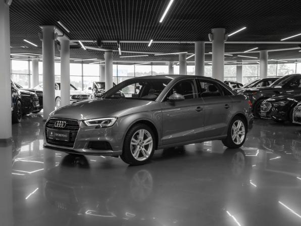 Audi A3 III (8V) Рестайлинг с пробегом 2018 года, цена 2 530 000 рублей, 35221 км, седан, Автокод Объявления