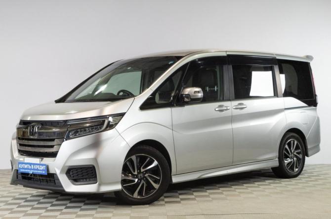Honda Stepwgn V Рестайлинг с пробегом 2018 года, цена 2 349 000 рублей, 1290000 км, минивэн, Автокод Объявления