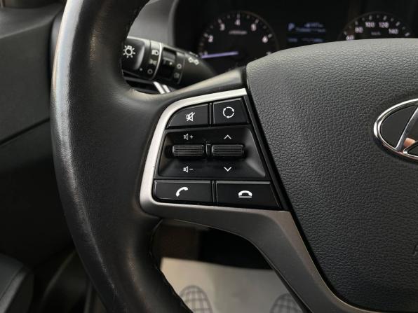 Hyundai Solaris II с пробегом 2019 года, цена 1 499 000 рублей, 74788 км, седан, Автокод Объявления