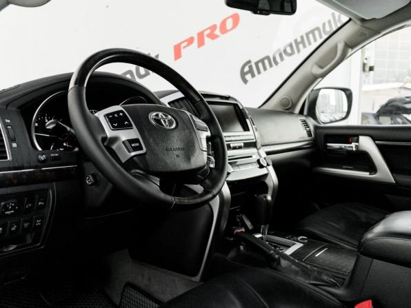 Toyota Land Cruiser 200 Series Рестайлинг 1 с пробегом 2012 года, цена 3 490 000 рублей, 196928 км, внедорожник, Автокод Объявления