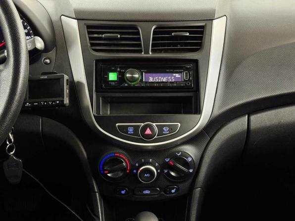 Hyundai Solaris I с пробегом 2011 года, цена 860 000 рублей, 115143 км, седан, Автокод Объявления
