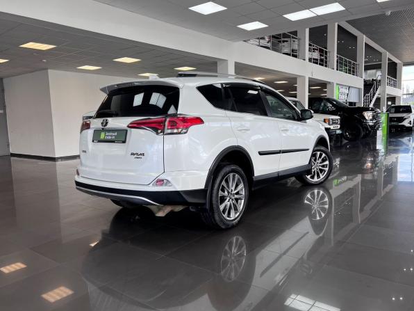 Toyota RAV4 IV (XA40) Рестайлинг с пробегом 2018 года, цена 2 395 000 рублей, 147403 км, внедорожник, Автокод Объявления