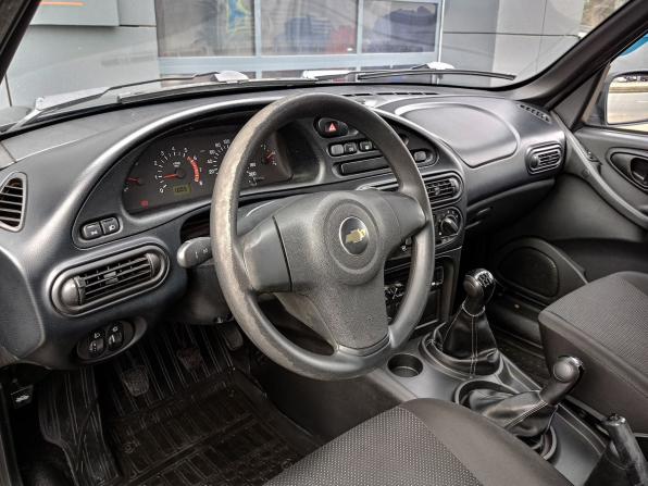 Chevrolet Niva I Рестайлинг с пробегом 2015 года, цена 621 000 рублей, 82500 км, внедорожник, Автокод Объявления