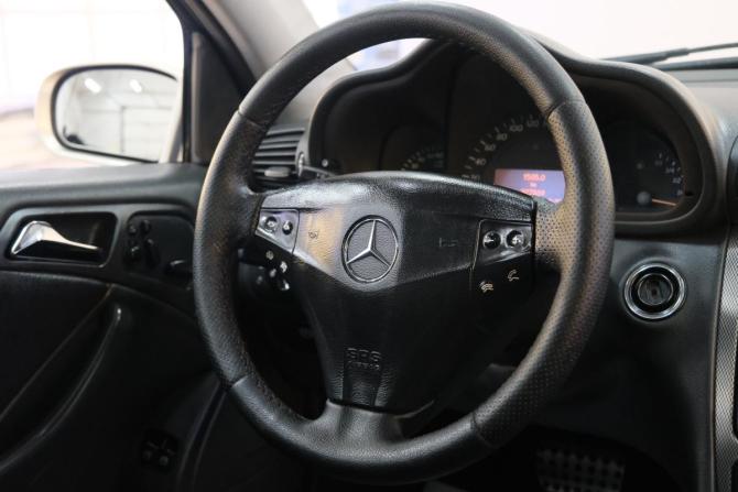Mercedes-Benz C-Класс II (W203) с пробегом 2002 года, цена 659 000 рублей, 327854 км, хэтчбек, Автокод Объявления
