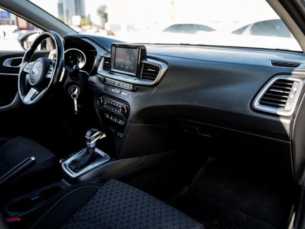Kia Ceed III с пробегом 2019 года, цена 1 790 000 рублей, 107518 км, универсал, Автокод Объявления