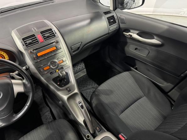 Toyota Auris I с пробегом 2008 года, цена 750 000 рублей, 99500 км, хэтчбек, Автокод Объявления