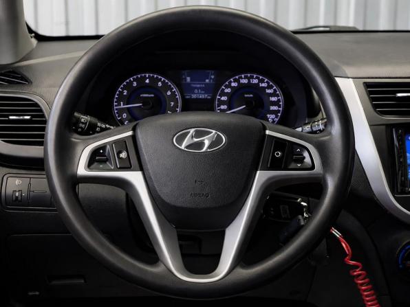 Hyundai Solaris I с пробегом 2014 года, цена 857 000 рублей, 201457 км, седан, Автокод Объявления