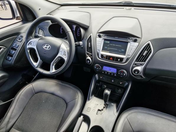 Hyundai ix35 I с пробегом 2011 года, цена 980 000 рублей, 332017 км, внедорожник, Автокод Объявления