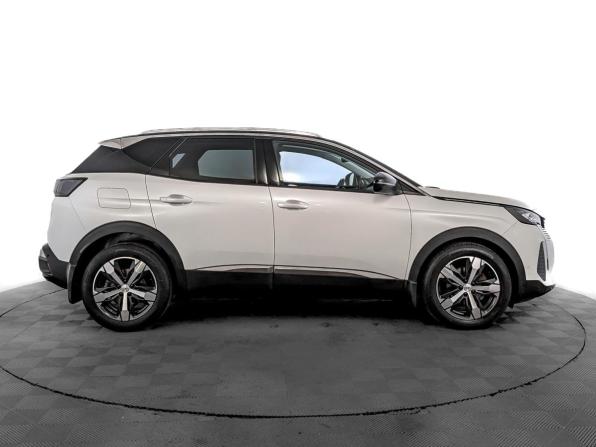 Peugeot 3008 II Рестайлинг с пробегом 2021 года, цена 2 320 000 рублей, 77341 км, внедорожник, Автокод Объявления