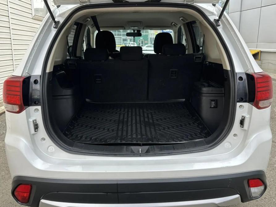 Mitsubishi Outlander III Рестайлинг 2 Оренбург  - изображение 12