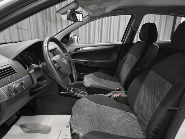 Opel Astra H Рестайлинг с пробегом 2010 года, цена 660 000 рублей, 161000 км, седан, Автокод Объявления