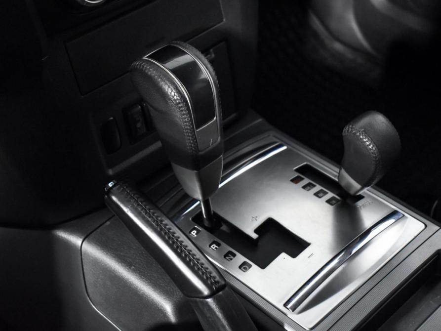 Mitsubishi Pajero IV Рестайлинг 1 Санкт-Петербург  - изображение 12