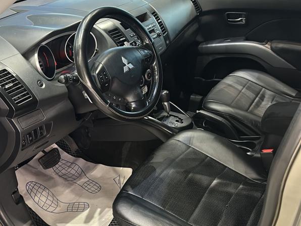 Mitsubishi Outlander II с пробегом 2008 года, цена 899 000 рублей, 223000 км, внедорожник, Автокод Объявления