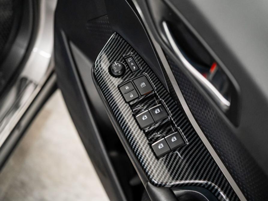 Toyota C-HR I Красноярск  - изображение 17