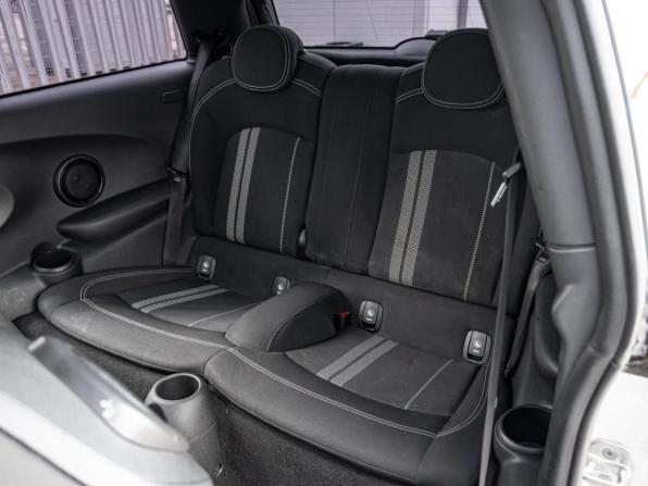Mini Hatch III (F55/F56) с пробегом 2015 года, цена 2 180 000 рублей, 197504 км, хэтчбек, Автокод Объявления