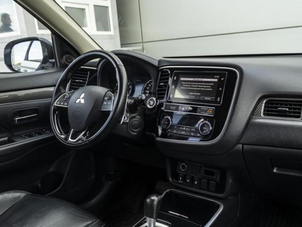 Mitsubishi Outlander III Рестайлинг 3 с пробегом 2019 года, цена 2 279 000 рублей, 77200 км, внедорожник, Автокод Объявления