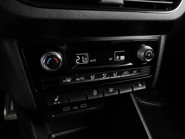 Skoda Rapid II с пробегом 2021 года, цена 1 814 000 рублей, 146247 км, лифтбек, Автокод Объявления