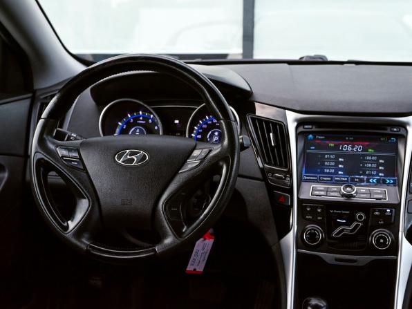 Hyundai Sonata VI (YF) с пробегом 2010 года, цена 1 125 000 рублей, 185273 км, седан, Автокод Объявления