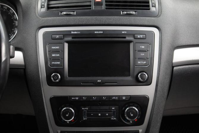 Skoda Octavia II (A5) Рестайлинг с пробегом 2011 года, цена 879 000 рублей, 283000 км, лифтбек, Автокод Объявления
