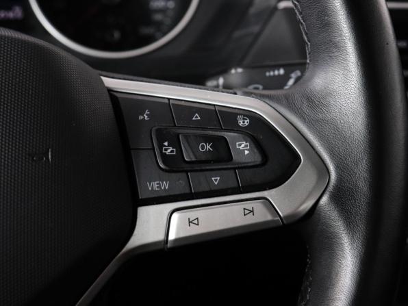 Volkswagen Tiguan II Рестайлинг с пробегом 2021 года, цена 2 870 000 рублей, 26350 км, внедорожник, Автокод Объявления