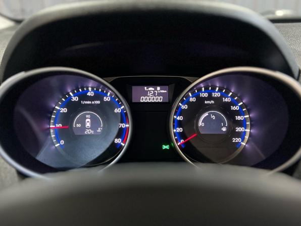 Hyundai ix35 I Рестайлинг с пробегом 2013 года, цена 1 329 900 рублей, 198000 км, внедорожник, Автокод Объявления
