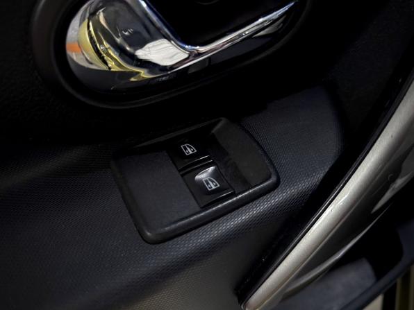 Renault Sandero II с пробегом 2016 года, цена 1 099 000 рублей, 54448 км, хэтчбек, Автокод Объявления