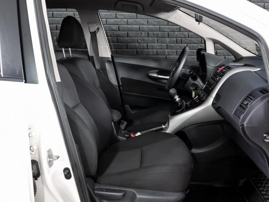 Toyota Auris I Рестайлинг Екатеринбург  - изображение 10