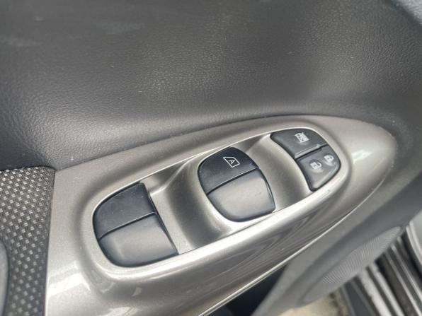 Nissan Juke I с пробегом 2012 года, цена 900 000 рублей, 179740 км, внедорожник, Автокод Объявления