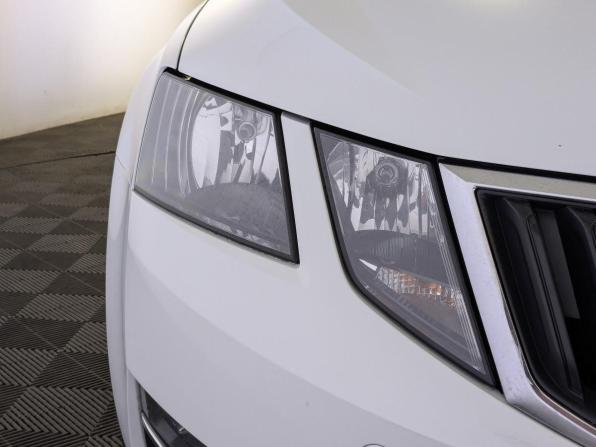 Skoda Octavia III (A7) Рестайлинг с пробегом 2019 года, цена 1 770 000 рублей, 94440 км, лифтбек, Автокод Объявления