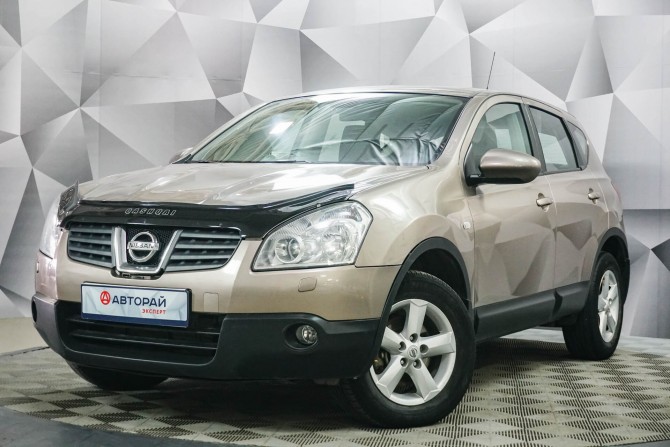 Nissan qashqai 2015 белый. Ниман кашкай 2011года. Ниссан кашкай красная 2011. Ниссан кашкай ульяновск. Nissan qashqai 2013 — 2019 ii.