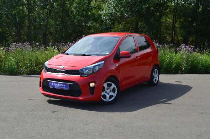 Kia Picanto 2017 красная